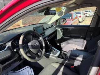 2019 Toyota RAV4 Hybrid LE