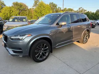2018 Volvo XC90 T5 Momentum 5-Passenger