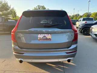 2018 Volvo XC90 T5 Momentum 5-Passenger