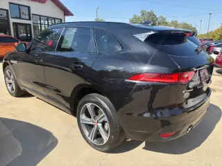 2017 Jaguar F-PACE 35t R-Sport