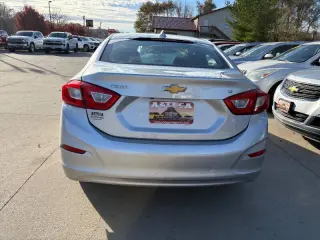 2018 Chevrolet Cruze LT Auto