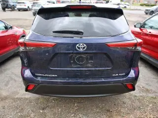 Toyota Highlander 2023 AWD LE 4dr SUV