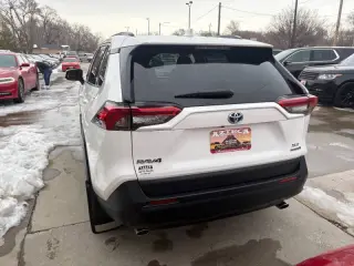 2019 Toyota RAV4 Hybrid XLE