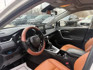 2019 Toyota RAV4 Hybrid XLE