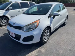 2012 Kia Rio 5-Door LX