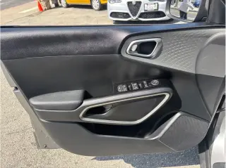 Kia Soul 2023 S 4dr Crossover