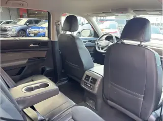Volkswagen Atlas 2021 V6 SE 4dr SUV w/Technology (midyear release)