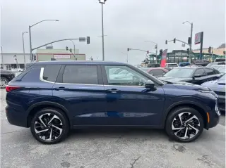 Mitsubishi Outlander 2024 SE 4dr SUV