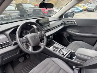 Mitsubishi Outlander 2024 SE 4dr SUV