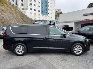 Chrysler Pacifica 2023 Touring L 4dr Mini-Van