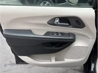 Chrysler Pacifica 2023 Touring L 4dr Mini-Van