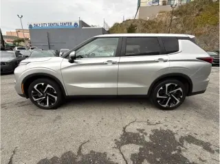 Mitsubishi Outlander 2024 SE 4dr SUV