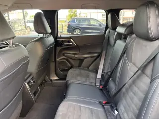 Mitsubishi Outlander 2024 SE 4dr SUV