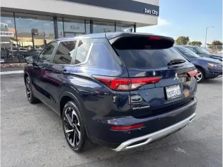 Mitsubishi Outlander 2024 SE 4dr SUV