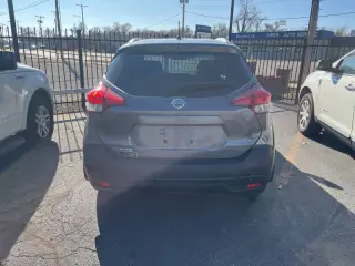 2019 Nissan Kicks S