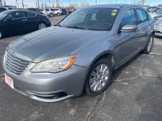 2014 Chrysler 200 LX