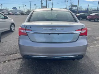 2014 Chrysler 200 LX