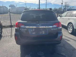 2011 Subaru Outback 2.5i Premium