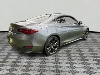 2017 Infiniti Q60
