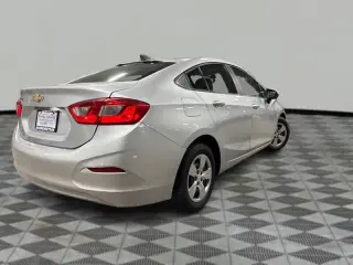 2017 Chevrolet Cruze LS Auto