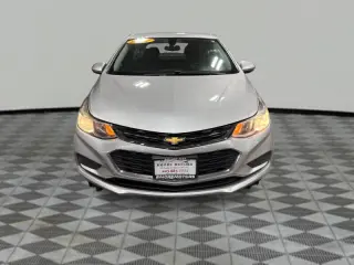 2017 Chevrolet Cruze LS Auto