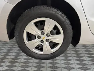 2017 Chevrolet Cruze LS Auto