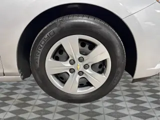 2017 Chevrolet Cruze LS Auto