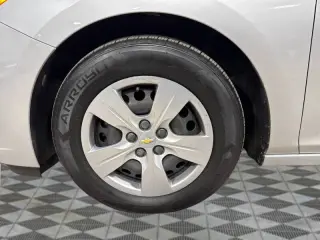 2017 Chevrolet Cruze LS Auto