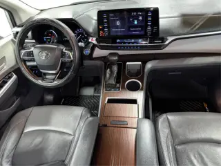 2021 Toyota Sienna LE 8-Passenger
