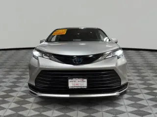 2021 Toyota Sienna LE 8-Passenger