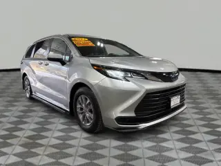 2021 Toyota Sienna LE 8-Passenger