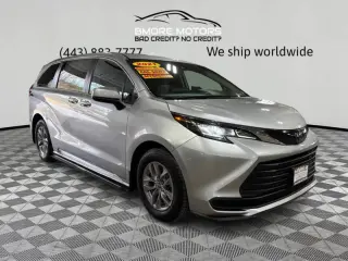 2021 Toyota Sienna LE 8-Passenger