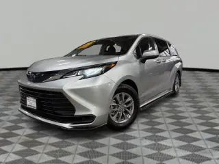 2021 Toyota Sienna LE 8-Passenger