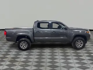 2017 Toyota Tacoma SR5 V6