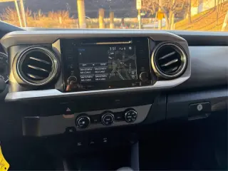 2017 Toyota Tacoma SR5 V6