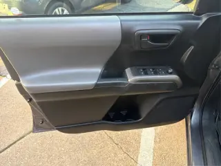 2017 Toyota Tacoma SR5 V6