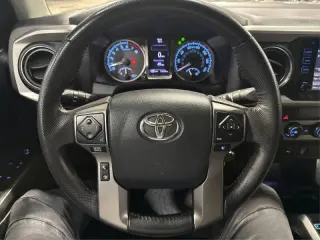2017 Toyota Tacoma SR5 V6