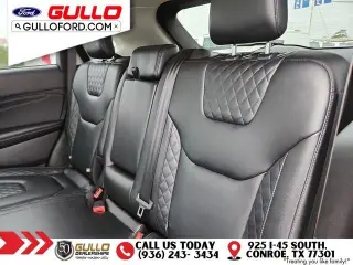 Ford Edge 2023 AWD Titanium 4dr Crossover