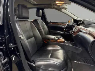 2009 Mercedes-Benz S-Class S 550 4MATIC