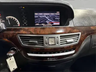 2009 Mercedes-Benz S-Class S 550 4MATIC