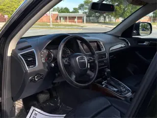 2011 Audi Q5 3.2 quattro Premium Plus