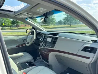 2014 Toyota Sienna
