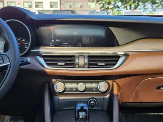 2019 Alfa Romeo Stelvio Ti