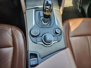 2019 Alfa Romeo Stelvio Ti