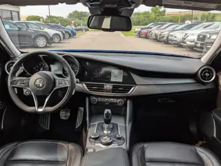 2018 Alfa Romeo Giulia Sport