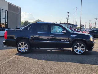 2011 Cadillac Escalade EXT Premium