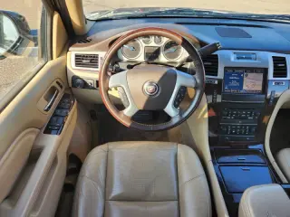 2011 Cadillac Escalade EXT Premium