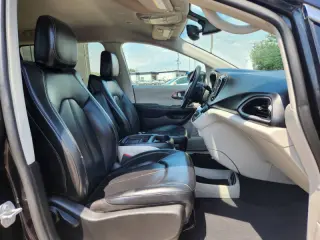 2020 Chrysler Voyager LXi