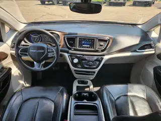 2020 Chrysler Voyager LXi