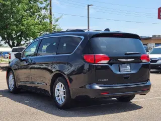 2020 Chrysler Voyager LXi